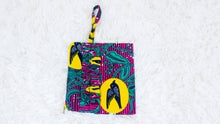 Load image into Gallery viewer, Zipper pouch- African Wax Print- 5 prints
