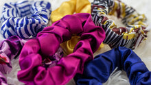 Load image into Gallery viewer, Satin Scrunchies- Medium size- Pack of 6