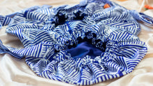 Load image into Gallery viewer, Large Satin Hair bonnet- Large size- 3 prints
