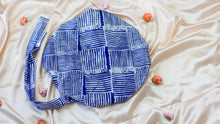 Load image into Gallery viewer, Satin Hair bonnet- Regular size- 3 prints